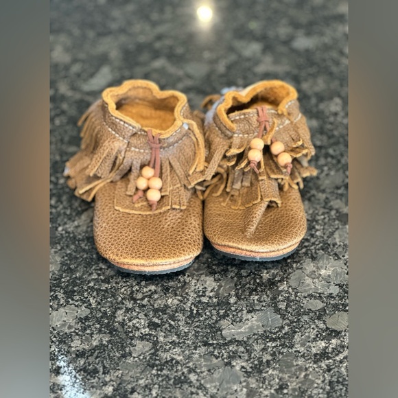 Duchess & Fox Other - Duchess & Fox Toddler Moccasins size 7